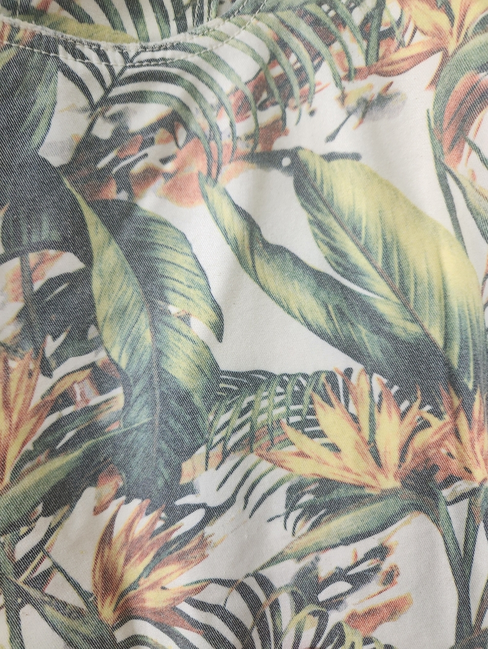 Kut from the Kloth Tropical Leaf Print Denim Cutoff Shorts - Women's 18 - Picture 2 of 7